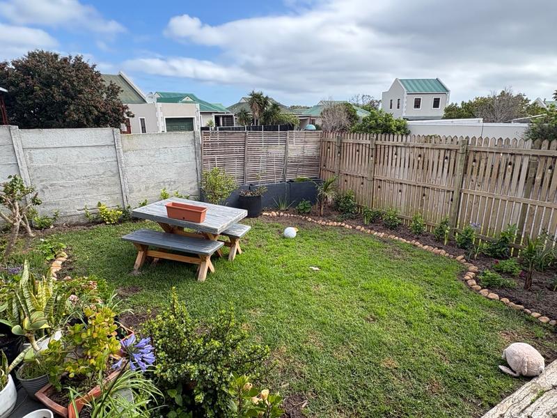 To Let 2 Bedroom Property for Rent in Sunnydale Western Cape